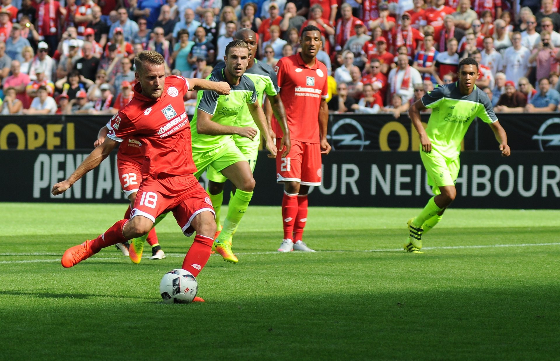 Daniel Brosinksi spielte Linksverteidiger im 05-Team und verwandelte den Elfmeter zum 1:0.