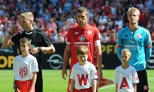 Gegen den FC Liverpool führte Stefan Bell (Mitte) die 05er aufs Feld. Das wird wohl auch mit Beginn der Bundesligasaison der Fall sein.