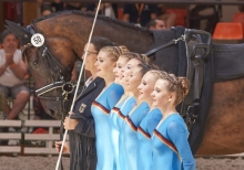 Allen Grund zu strahlen hatten Longenführerin Alexandra Dietrich und ihre Ebersheimer Voltigiererinnen, die sich...
