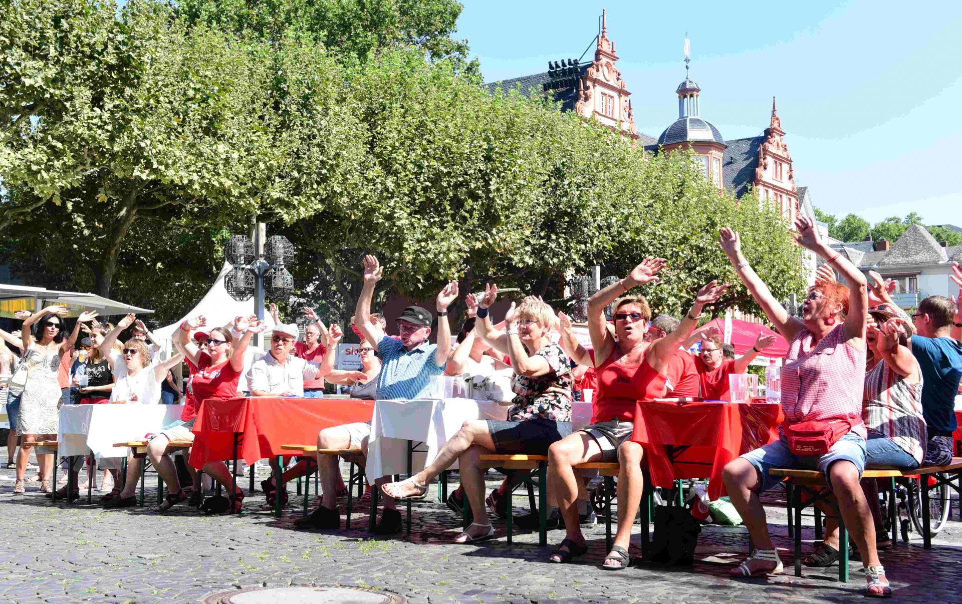 ...was diese trotz der knallenden Sonne noch nicht vergessen hatten.