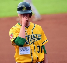 Yannic Wildenhain zeigt es an: Trainer Ulli Wermuth hatte den richtigen Riecher - auf der Pitcherposition sind die A's stärker besetzt als die Konkurrenz.