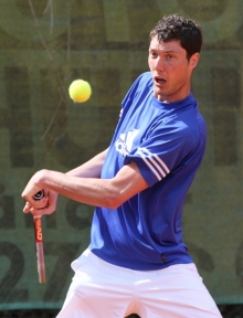 War mächtig erleichtert: TMS-Kapitän Julian Asshauer musste sich in seinem Einzel zwar im Matchtiebreak geschlagen geben, insgesamt aber sprach die Matchtiebreakbilanz und damit das Gesamtergebnis in diesem packenden Krimi gegen 1817 Mainz für sein Team.