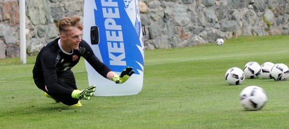 In Saint Vincent absolvierte Florian Müller im Sommer sein zweites Trainingslager mit den 05-Profis. Spielen wird der junge Torwart vorerst in der U23.