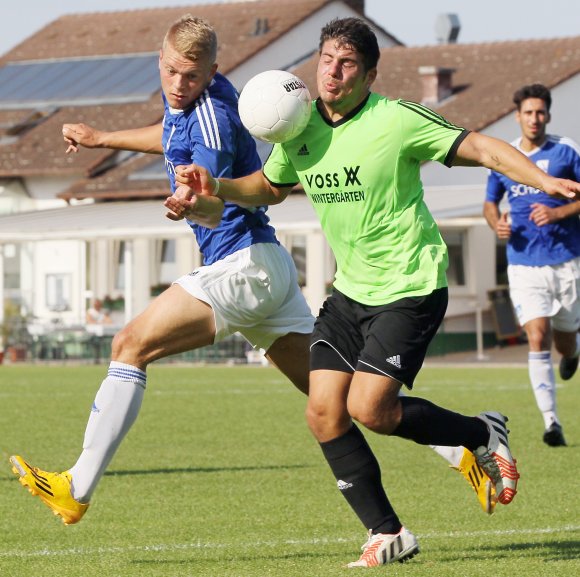 Temporeich und einsatzfreudig zeigten sich beide Mannschaften des Bezirksligavergleichs zwischen dem TSV Zornheim und dem TSV Schott Mainz II. Die etwas engagierter auftretenden Zornheimer gewannen verdient mit 2:1 (1:0).