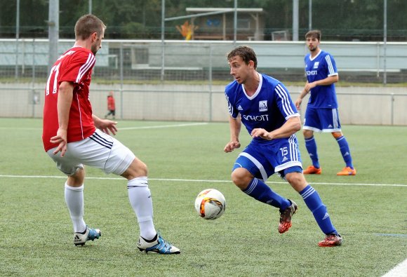 Erst mal kämpfen und dann auch noch spielen sollen Nicklas Schlosser und seine Kollegen beim samstäglichen Auftritt des TSV Schott in Pfeddersheim.