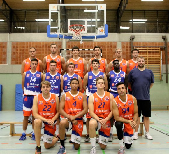 Der Kader des ASC Mainz, hinten v.l.: Maximilian Befort, Martin Rönnberg, Johann Fritzen, Pascal Ploch, Fabian Bahlke, Philipp Schön. Mitte v.l.: Tobias Datz, Sebastian Krause, Tim Thormann, Christoph Flachs, Alain Mandana, Trainer Alexander Heidbrink. Vorne v.l.: Christian Zander, Aaron Orth, Henrik Schleth, Anish Sharda.