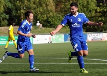 Und wieder schlug Maziar Namavizadeh (r., mit Shun Shibata) zu. Das 1:0 in Wiesbach war der sechste Saisontreffer des Gonsenheimer Neuzugangs.