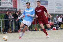 Nicht mehr abdrängen lassen: Die Fußballer des FC Nackenheim wollen in ihrem Endspiel gegen die SpVgg Dietersheim mit einem Sieg doch noch ein weiteres Jahr in der Bezriksliga buchen.