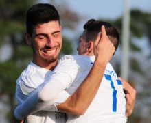 Sie bleiben: Die torgefährlichen Angreifer Arif Güclü (l.) und Damir Bektasevic haben beim SV Gonsenheim um ein Jahr verlängert.