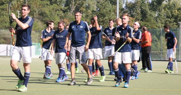 Beim Abschied nur ein leises Lächeln: Zufrieden gingen die Hockeymänner des TSV Schott nach dem 1:1 gegen die HSG Worms nicht in die Winterpause der Feldrunde.