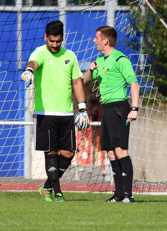Kann nicht nur Bälle fangen, sondern auch Tore köpfen: Keeper Murat Acar rettete dem FSV Saulheim einen Punkt.