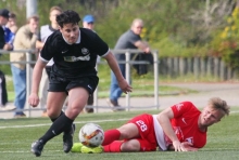 Kevin Handrick (l.) wird bei der Wiederauflage des Landesligaderbys zwischen dem VfB Bodenheim und der TSG Hechtsheim dabeisein, Krystian Borowski ist hingegen einer der Hechtsheimer Stammspieler, die derzeit verletzt fehlen.