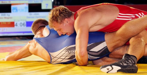 Hannes Wagner (r.) machte beim Sieg gegen Damian Hartmann seine Punkte am Boden.