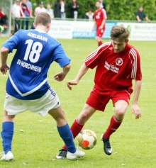 Jonas Kleinschmitt (r.) war auch beim letzten Saisonspiel der SVW Mainz wieder Schütze eines entscheidenden Tores für die Weisenauer.