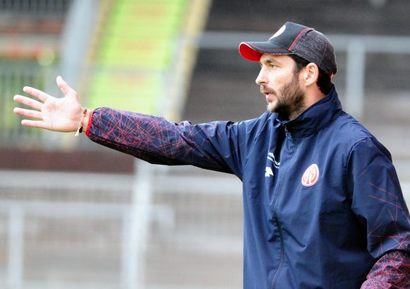 Schlägt ungewohnte Töne an: U-23-Trainer Sandro Schwarz.