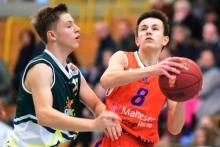 Auch im dritten Saisonspiel blieben Johannes Wittig (r.) und die SG RheinHessen ohne Sieg. Der Einsatz im Derby gegen die DJK Nieder-Olm stimmte aber.