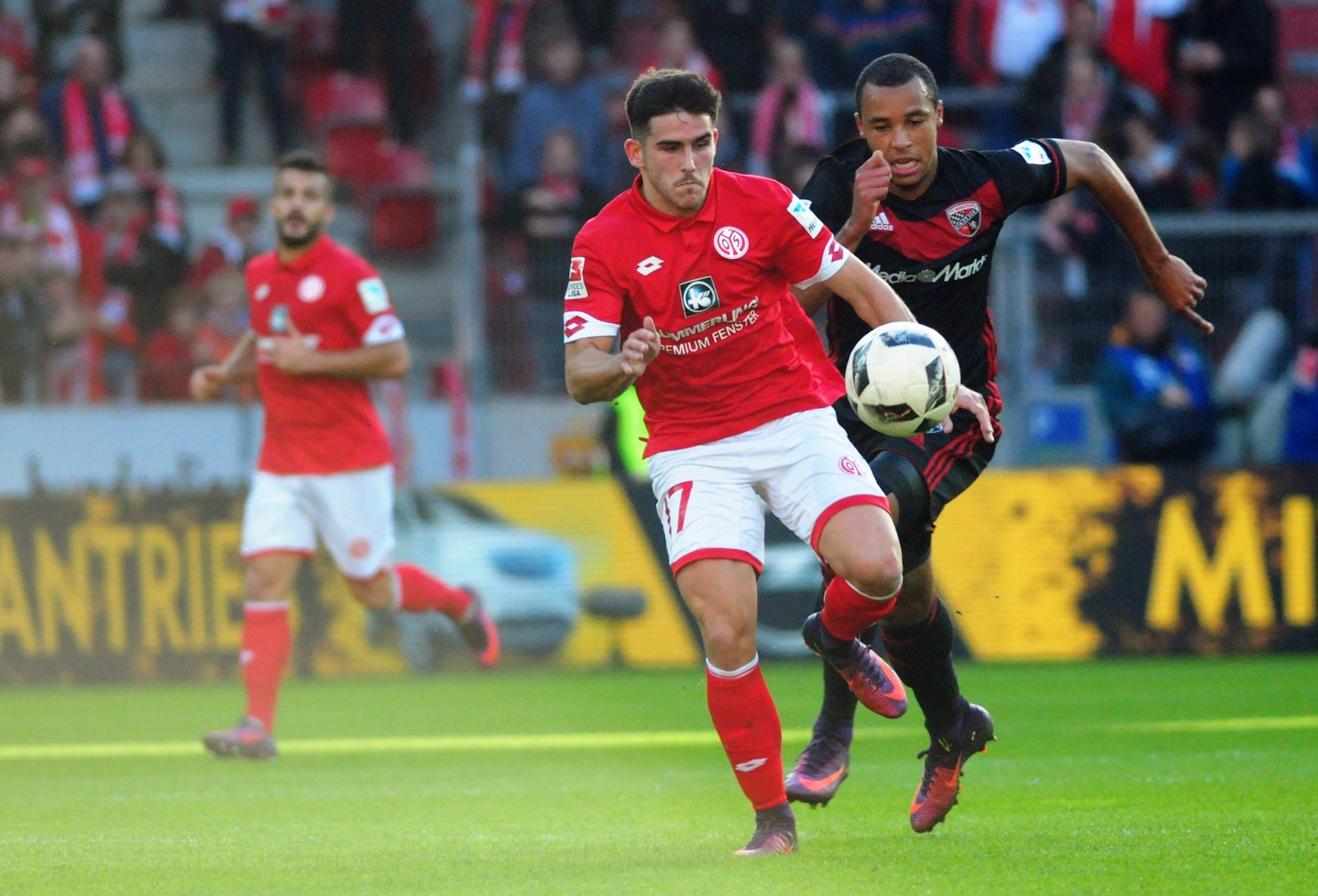 War kurzfristig für Karim Onisiwo in die Startelf gerückt: Jairo.