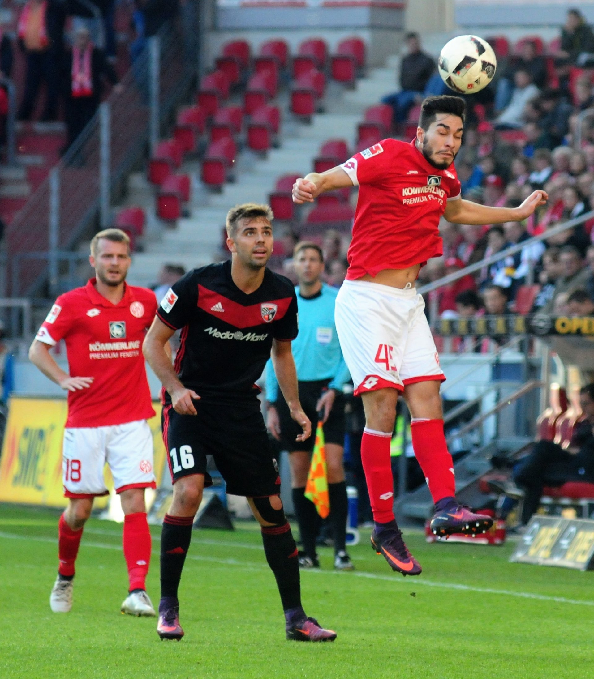 ...und Suat Serdar dominierten das Mittelfeld.