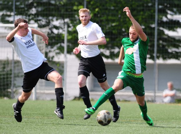 Steuerte zwei Treffer zum zweistelligen Marienborner Sieg bei: Matteo Trapp (r.).