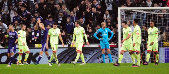 Wieder einer drin: Sechsmal erlebten es die 05-Profis am Donnerstagabend, dass der Ball in ihrem Netz lag.