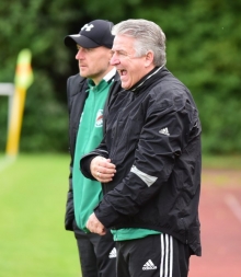 Wolfgang Görlich (r.) Ist nach neun sieglosen Spielen hintereinander auf den vorletzten Platz zurückgefallen.