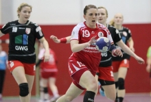 Ob Claudia Schückler den Spielerinnen des SV Union Halle-Neustadt diesmal genauso oft davonläuft wie im Januar? Die Rechtsaußen der FSG kam gegen die Ostdeutschen im ersten Punktspiel des Jahres auf elf Tore, darunter nur drei Siebenmeter.