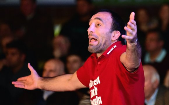 Will den eigenen Fans am Samstag den dritten Saisonsieg bieten: ASV-Trainer Davyd Bichinashvili.