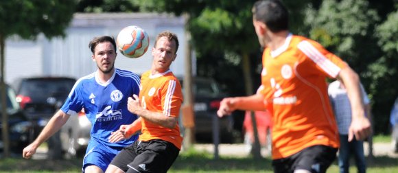 Auf Innenverteidiger Marc Beck (l.) und seine Nebenleute könnte am Samstag viel Arbeit zukommen: Der SV Gonsenheim tritt beim heimstarken FSV Salmrohr an.
