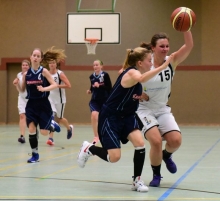 Es geht doch: Jana Haynert (r.) und die TSG Heidesheim feierten im Saarland den ersten Oberligasieg.