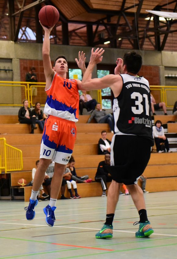 Starker Auftritt in Trier: Tobias Datz (l.) und der ASC Mainz II bleiben an Tabellenführer TV Bad Bergzabern dran.