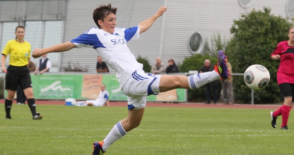 Da mochten Annika Leber und die Fußballerinnen des TSV Schott noch so souverän durch die Regionalliga marschieren: Sie dürfen nicht aufsteigen.