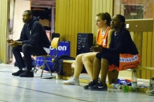 Auf der Lerchenberger Bank wird Jerry Otshumbe in den nächsten Wochen womöglich nicht so oft sitzen. Sein Kotrainerjob beim Zweitligisten ASC Mainz wird ihn etwas stärker in Anspruch nehmen.