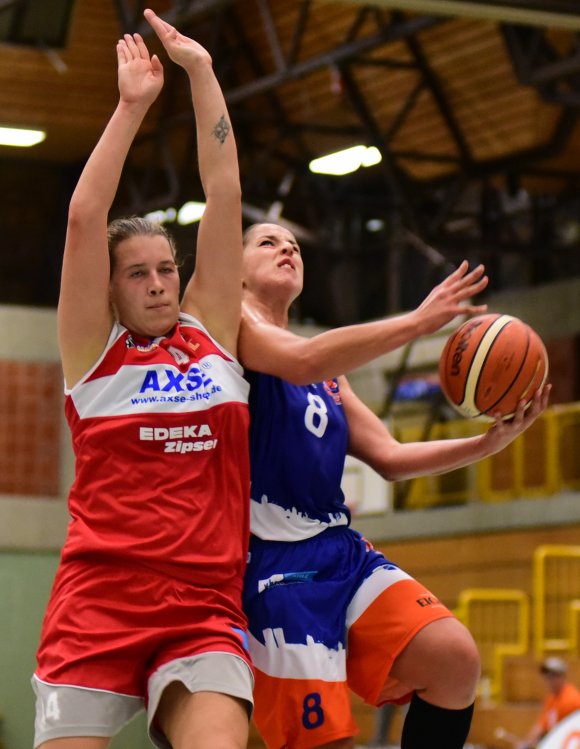 Nicht zu stoppen: Gergana Georgieva (r.)  kam in Bad Homburg auf 32 Punkte und 17 Rebounds.