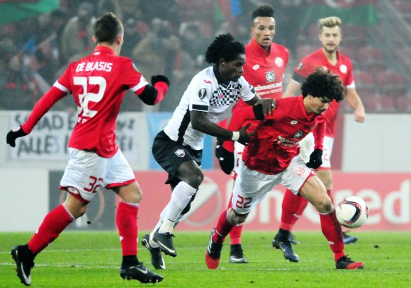 Aus der Europa League haben (v.l.) Pablo De Blasis, André Ramalho, Jean-Philippe Gbamin und Alexander Hack sich mit den 05ern am Donnerstag verabschiedet. Jetzt gilt die ganze Konzentration der Bundesliga.