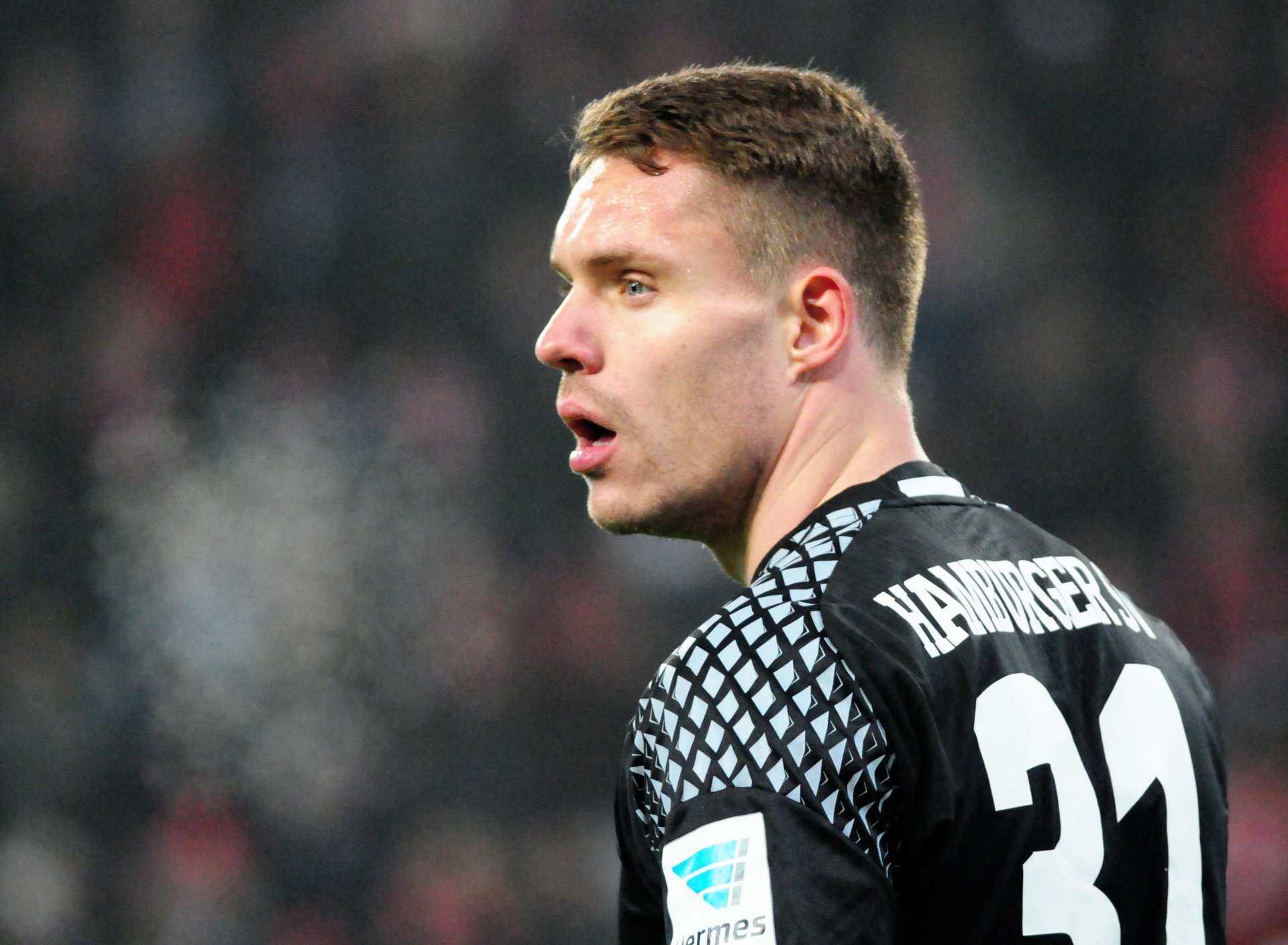 So schaute Christian Mathenia, der Mainzer im HSV-Tor, nach dem 2:1 drein. Nach dem dritten Tor der 05er konnte er...