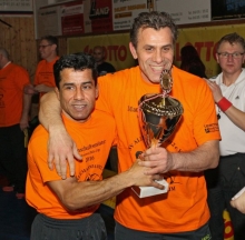 Der Meistertrainer und sein Routinier: Ahmet Cakici (r.) mit dem dreimaligen syrischen Olympiateilnehmer Khaled Al-Faraj. In welcher Liga die beiden in der kommenden Saison mit den Nackenheimern kämpfen, ist noch offen.