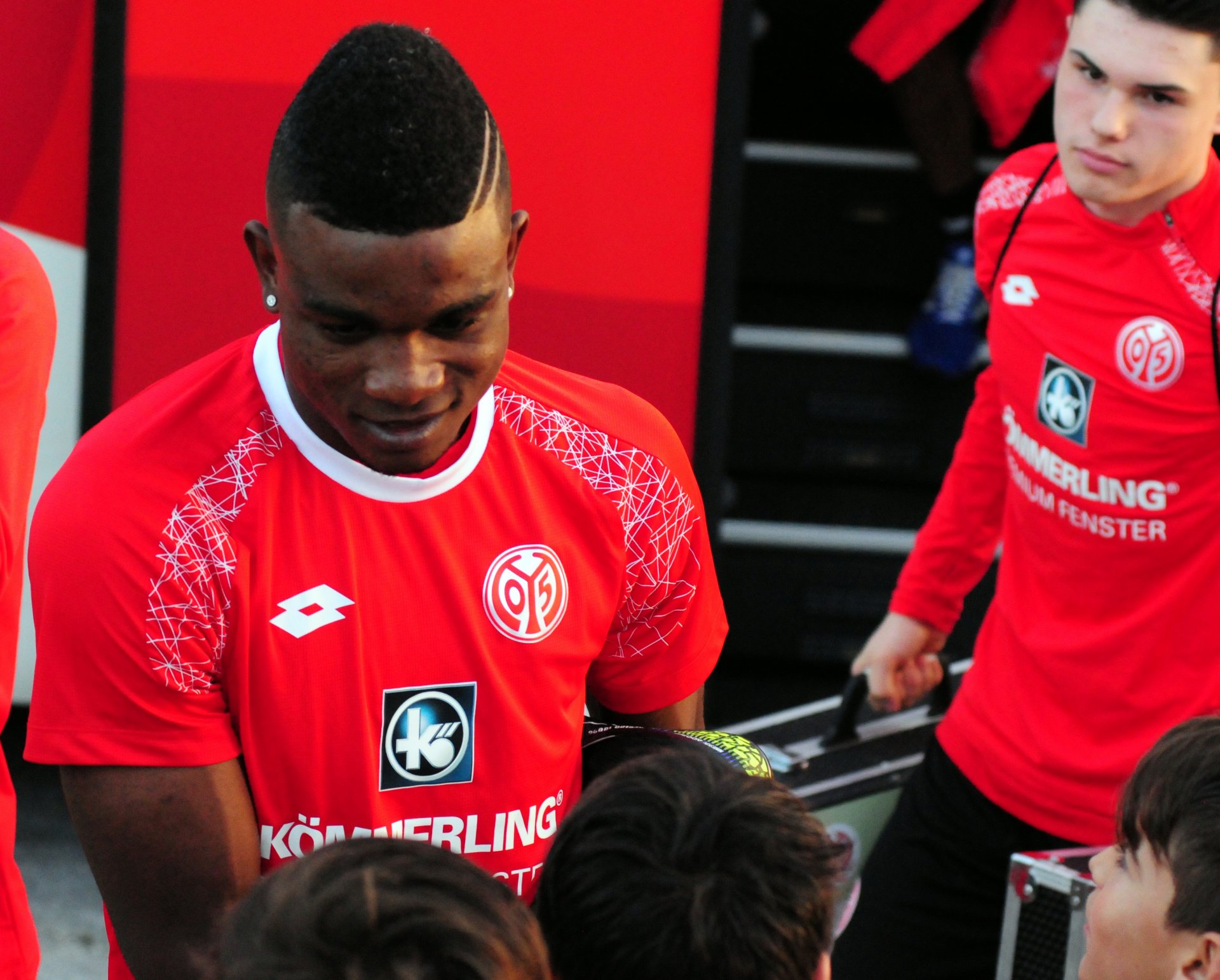 …und Jhon Cordoba schrieb wissbegierigen Kindern einen Anleitung zur Produktion von 