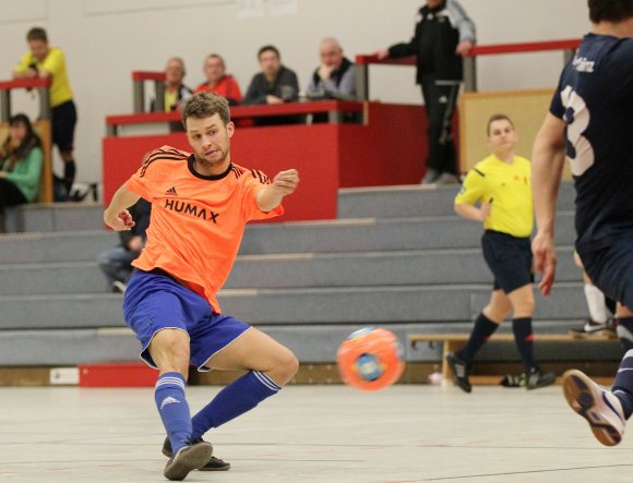 Die Titelverteidigung bei der Futsal-Kreismeisterschaft in Saulheim ist am Samstag der erste Schritt für das Team der TSG Bretzenheim – das Bild zeigt Moritz Lang beim siegreich bestrittenen Turnier 2016 – um die führende Rolle in Rheinland-Pfalz in dieser Fußball-Spielart zu bestätigen.
