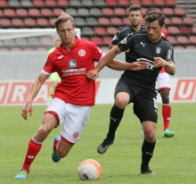 Matti Steinmann rettete der U23 beim Saisondebüt gegen den FSV Zwickau (r. Michael Schlicht) durch seinen Treffer zum 2:2 in der 80. Minute einen Punkt.