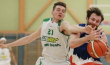 Die Mainzer Defense stand sicher. Hier kommt Philipp Moßmann vor Henning Borggräfe an den Ball.