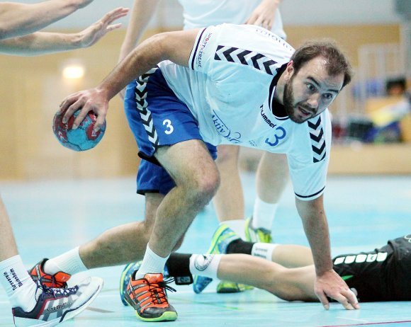 Auch in dieser Saison fällt es Andreas Born und der SG Bretzenheim schwer, sich mit den Besten der Rheinhessenliga aufrecht und mit vorgestreckter Brust zu messen. Gegen den Tabellenführer Sportfreunde Budenheim II konnte die SG nur in der Anfangsviertelstunde mithalten. 