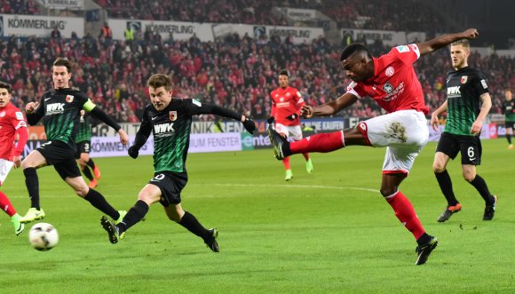 Allgegenwärtig: Jhon Cordoba war am Freitagabend der herausragende Akteur in der Arena am Europakreisel...