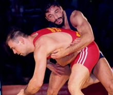 In Kubilay Cakici (r.) verfügt der Nackenheimer Kader in der kommenden Saison über einen weiteren gestandenen Bundesligaringer. Zuletzt war der Mainzer für den TuS Adelhausen aktiv, hier beim Sieg gegen seinen Kumpel, den 88er Olegk Motsalin.