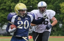Nach Stefan Pohls (l.) Lauf zum 34:19-Endstand war das lange Zeit enge Match mit den Saarland Steelers endgültig zugunsten der Eagles entschieden.
