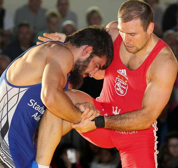 Im Oktober traf der 88er Olegk Motsalin (r.) in Mombach auf den Aalener Soner Demirtas. Sind die beiden in der kommenden Runde Mannschaftskollegen?
