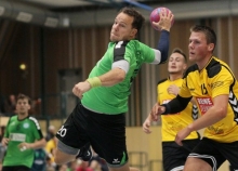 Nicht nur, dass Matthias Carl mit 14 Treffern die Kirner fast im Alleingang besiegte, seine fehlerfreie Siebenmeterreihe machte in dem engen Spiel den Unterschied zu den Kirnern, die drei Mal verwafen.