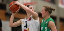 Bis zum Schluss bemühten sich Lauren Mortier und die ASC-Basketballerinnen gegen die DJK Bamberg um eine Resultatsverbesserung...