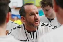 Beide Seiten sind mit dem bisherigen Verlauf der Zusammenarbeit zufrieden. So einigten sich Trainer Thomas Gölzenleuchter und die Sportfreunde Budenheim sich auf die Verlängerung der Zusammenarbeit.