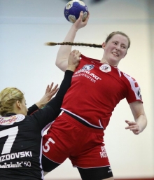 Mit 23 Jahren kann man eigentlich kein Urgestein sein, auf Janka Bauer trifft das nach 17 Jahren Handball mit dem FSV Mainz 05 aber dennoch irgendwie zu. Nun hat sie dem Verein die Zusage für eine weitere Saison gegeben.