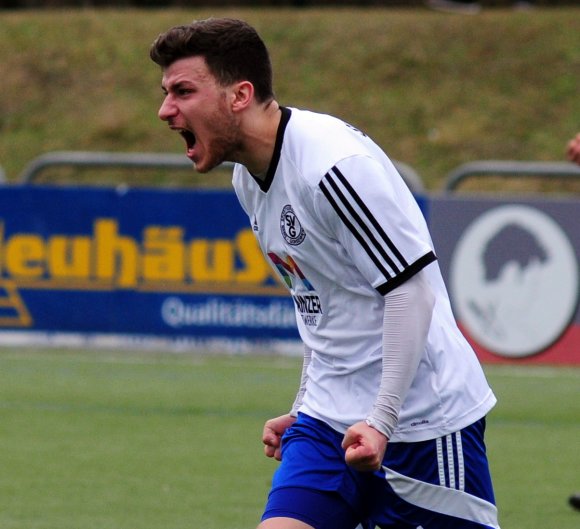 Diesen Schrei stieß Damir Bektasevic nach seinem Elfmetertreffer zum 1:1 gegen Borussia Neunkrichen aus. Der Stürmer hätte nichts dagegen, auch am Sonntag wieder schreiend über den Platz zu laufen.